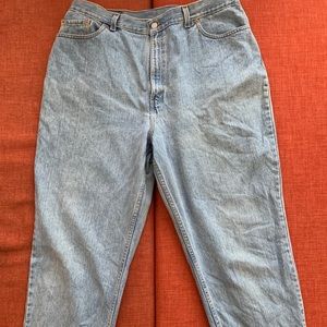 VINTAGE Levi’s 550 Jeans